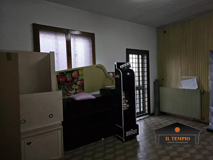 Immagine 9 di Magazzino in vendita  in VIALE DEL SOLE a Vicenza