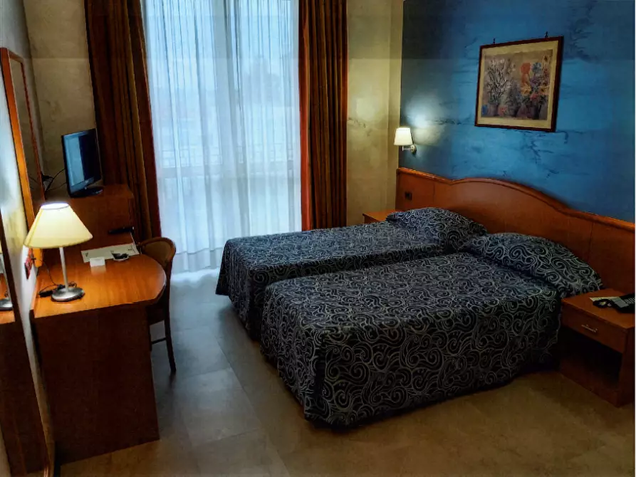 Immagine 4 di Hotel in vendita  a Moncalieri