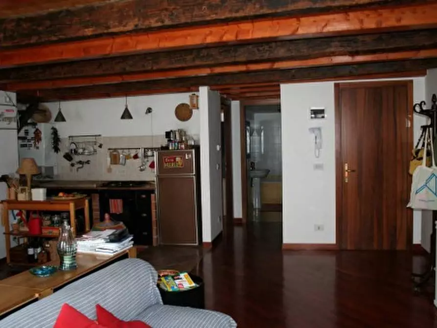 Immagine 3 di Appartamento in vendita  in Santa Croce, 1662 a Venezia