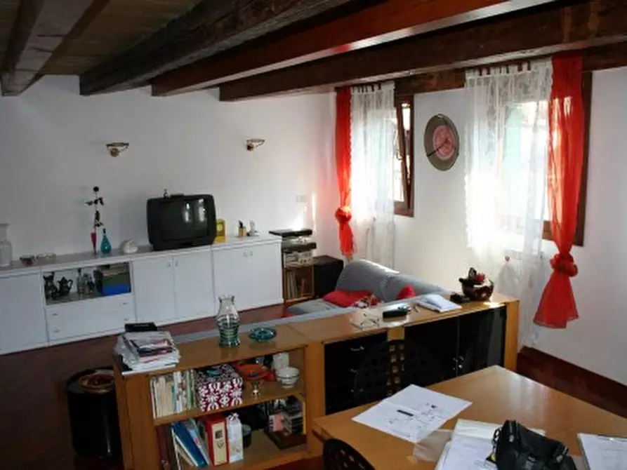 Immagine 4 di Appartamento in vendita  in Santa Croce, 1662 a Venezia