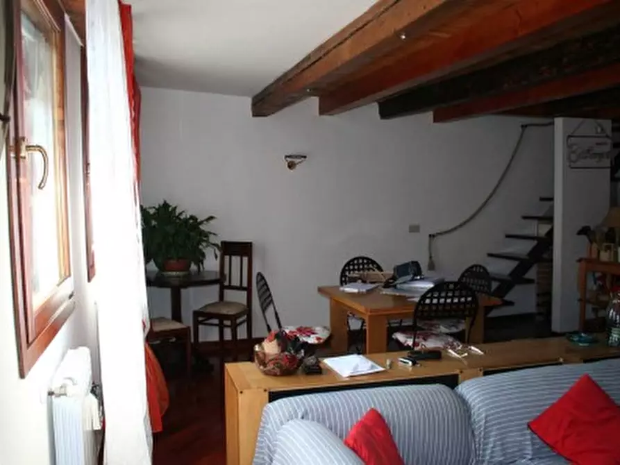 Immagine 5 di Appartamento in vendita  in Santa Croce, 1662 a Venezia