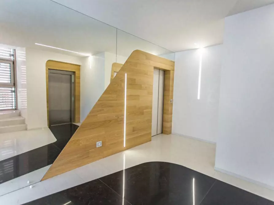 Immagine 3 di Appartamento in vendita  in VIA ARAPIETRA, 39 a Pescara