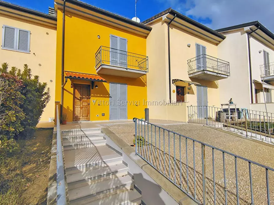 Immagine 1 di Villetta a schiera in vendita  in Via Monza a Montepulciano