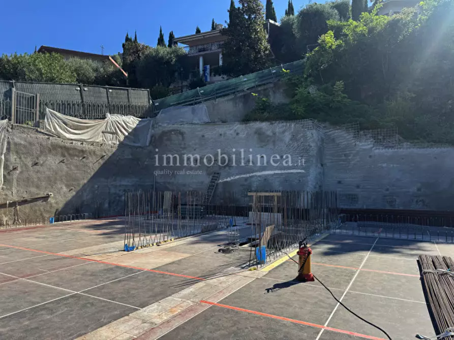 Immagine 9 di Appartamento in vendita  a Torri Del Benaco