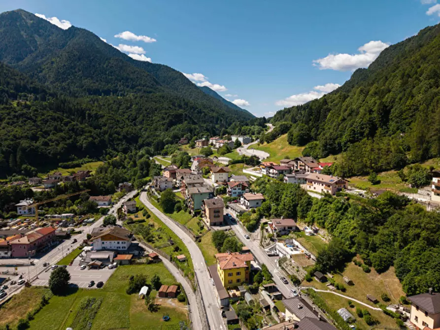 Immagine 2 di Villa in vendita  in Via Condino a Tione Di Trento