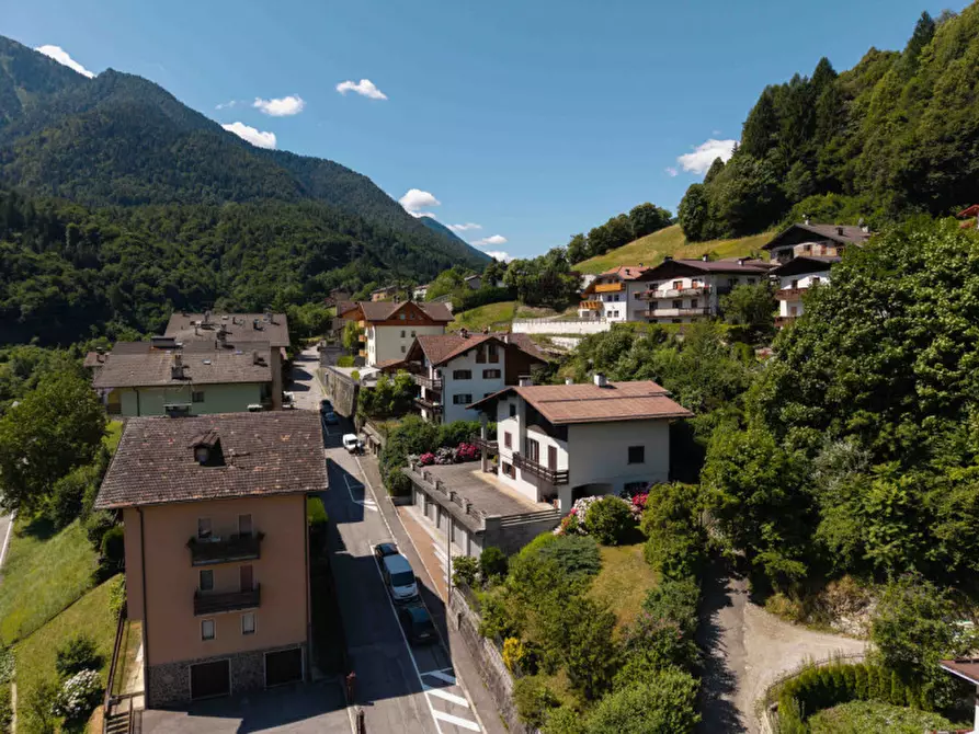Immagine 3 di Villa in vendita  in Via Condino a Tione Di Trento
