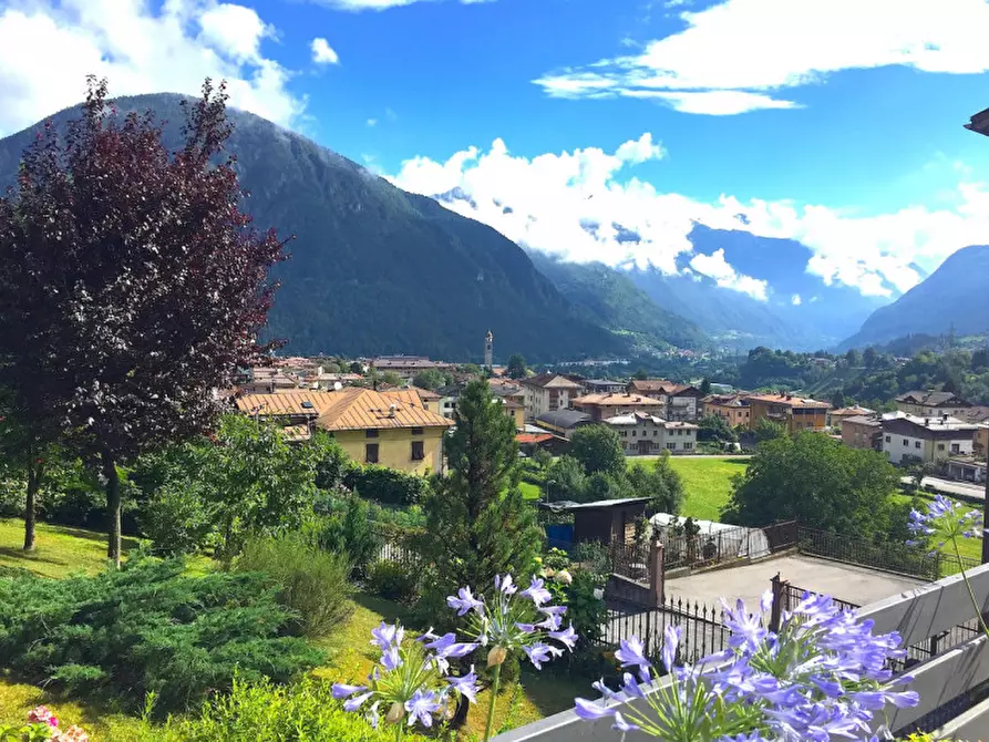 Immagine 7 di Villa in vendita  in Via Condino a Tione Di Trento