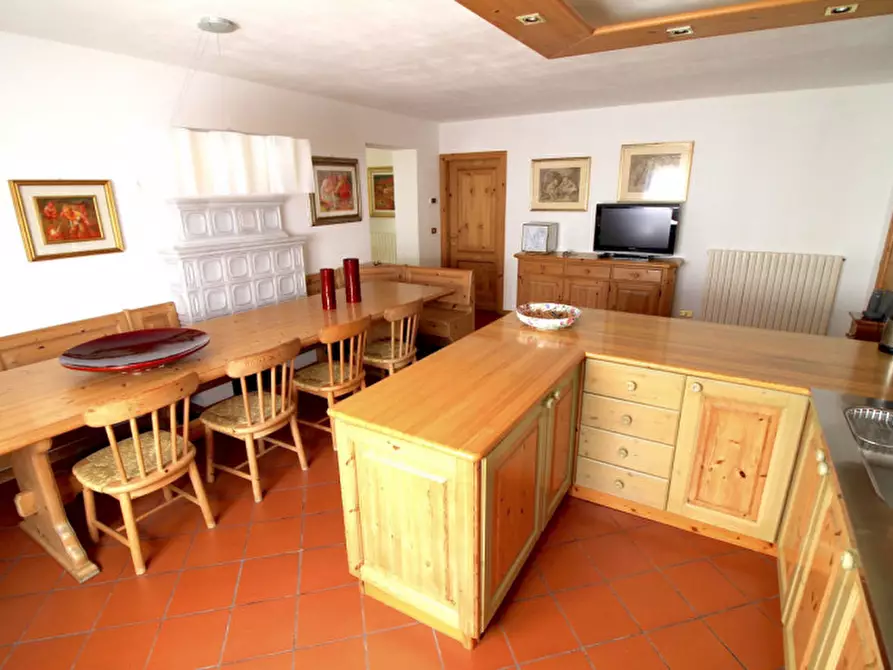 Immagine 8 di Villa in vendita  in Via Condino a Tione Di Trento