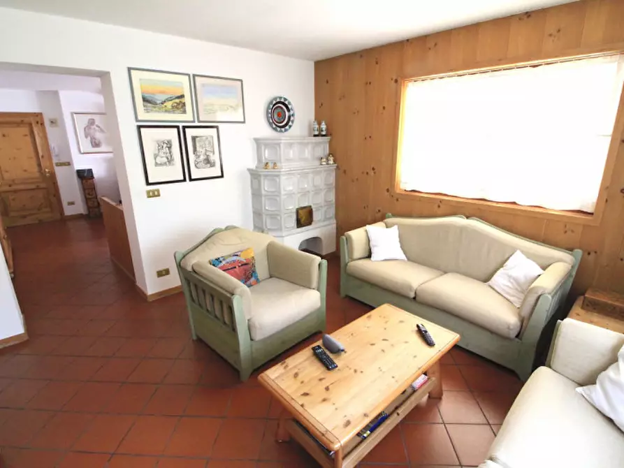 Immagine 10 di Villa in vendita  in Via Condino a Tione Di Trento