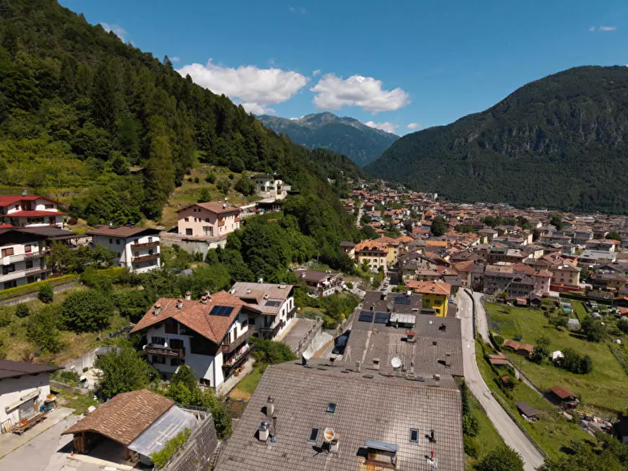 Immagine 17 di Villa in vendita  in Via Condino a Tione Di Trento