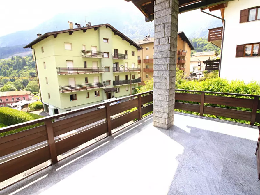 Immagine 18 di Villa in vendita  in Via Condino a Tione Di Trento