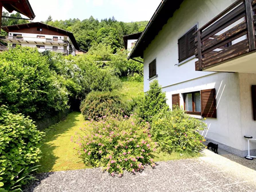 Immagine 26 di Villa in vendita  in Via Condino a Tione Di Trento