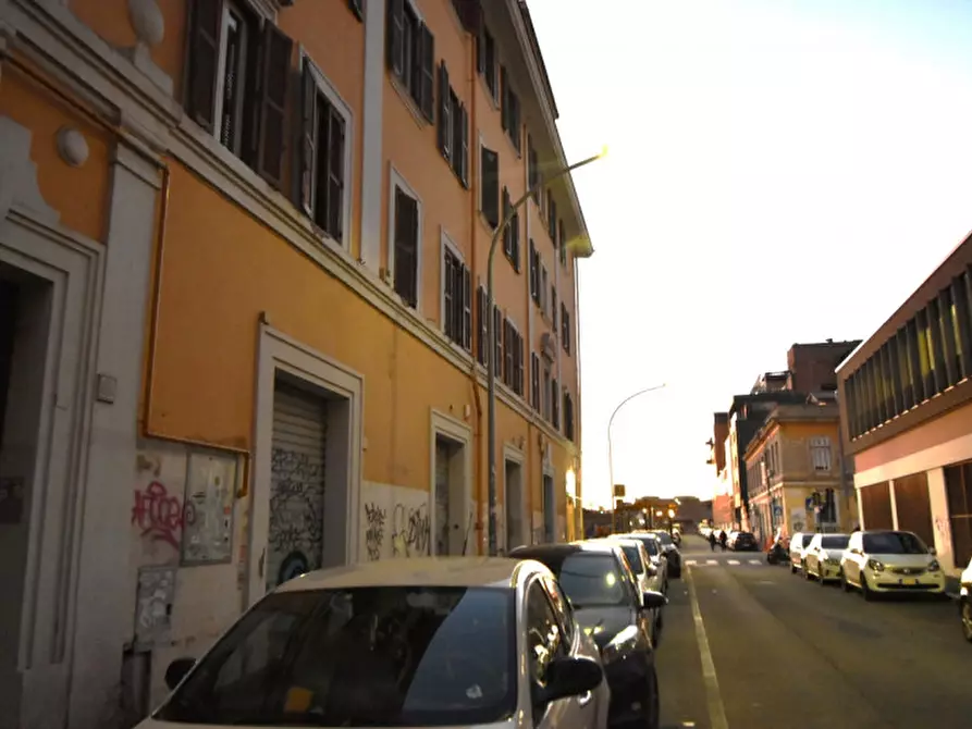 Immagine 1 di Camera in affitto  in Via Giovanni da Empoli a Roma