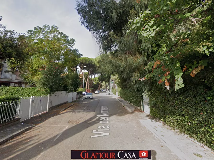 Immagine 10 di Attività commerciale in vendita  in Via dei Normanni a Santa Marinella