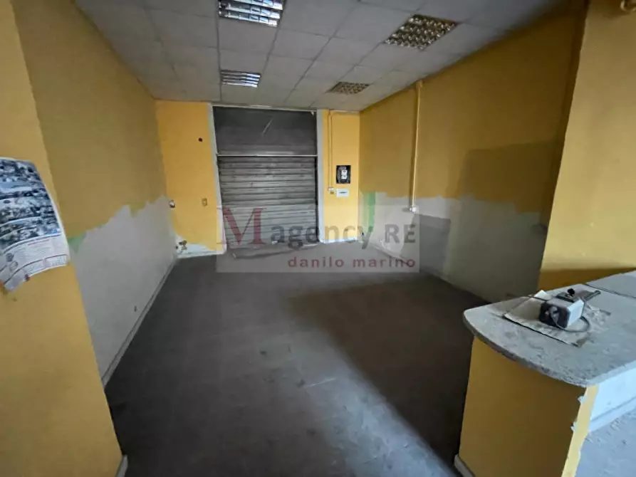 Immagine 1 di Negozio in vendita  in 40 Via Sbarre Centrali a Reggio Di Calabria