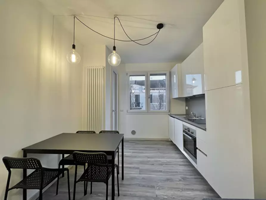 Immagine 3 di Appartamento in vendita  in Viale Erminia Fuà Fusinato, a Rovigo