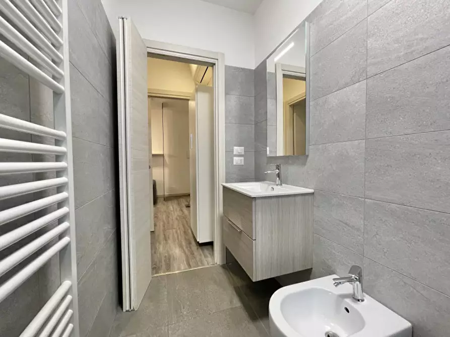 Immagine 10 di Appartamento in vendita  in Viale Erminia Fuà Fusinato, a Rovigo