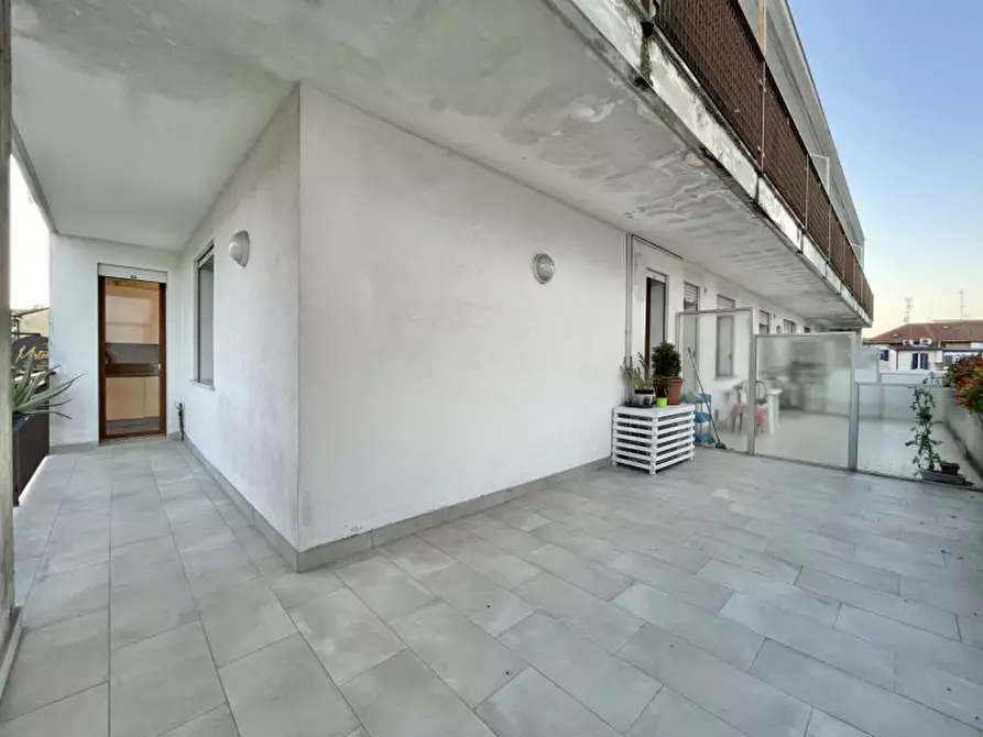 Immagine 12 di Appartamento in vendita  in Viale Erminia Fuà Fusinato, a Rovigo