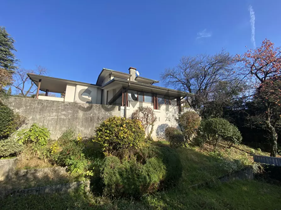 Immagine 2 di Villa in vendita  in schio centro a Schio