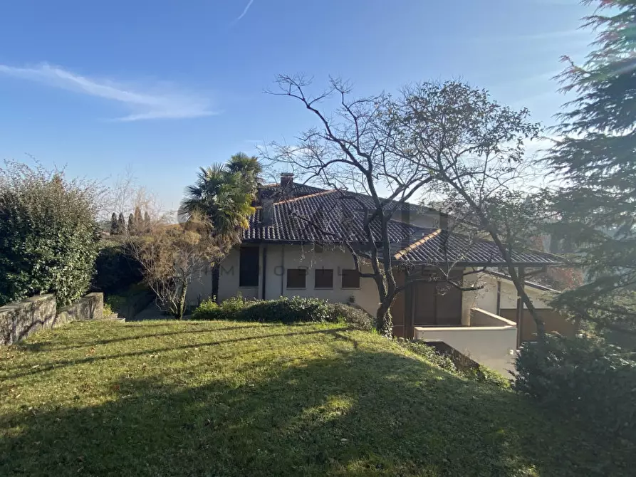 Immagine 3 di Villa in vendita  in schio centro a Schio