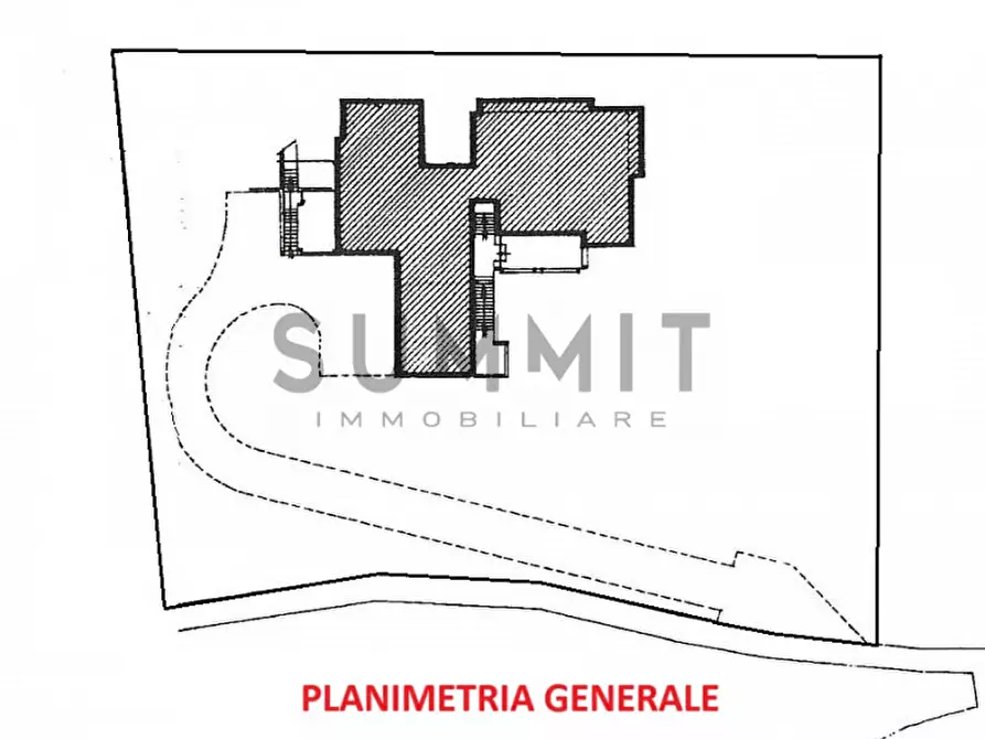 Immagine 17 di Villa in vendita  in schio centro a Schio