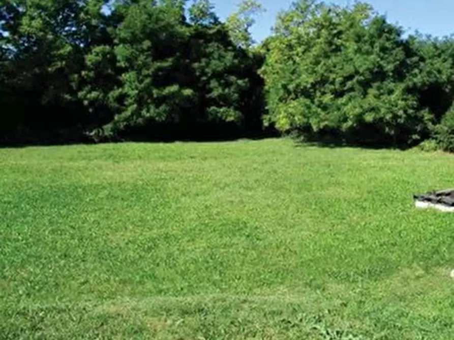 Immagine 4 di Terreno in vendita  in Via Feltrina a Crocetta Del Montello