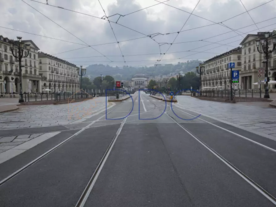 Immagine 15 di Negozio in affitto  in via Matteo Pescatore 7 a Torino