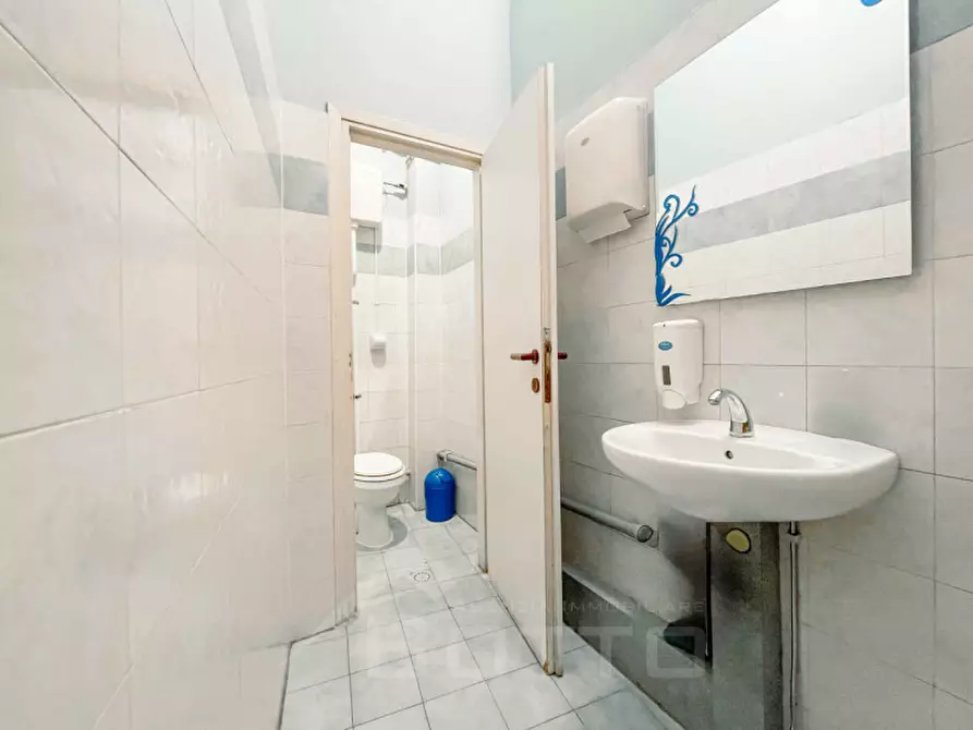 Immagine 9 di Laboratorio in vendita  in Piazza Beltrami, 6 a Omegna