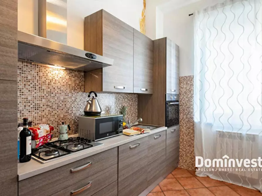 Immagine 6 di Attività commerciale in vendita  in Via Piemonte a Roma