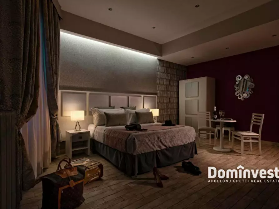 Immagine 6 di Attività commerciale in vendita  in Via XXIV Maggio a Roma