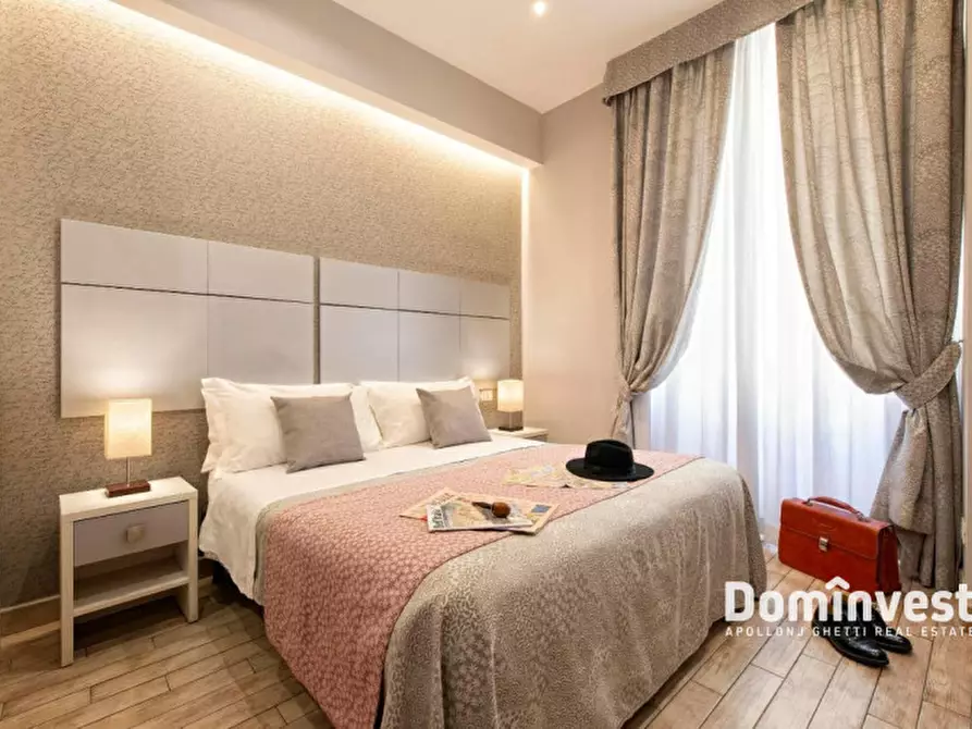 Immagine 16 di Attività commerciale in vendita  in Via XXIV Maggio a Roma