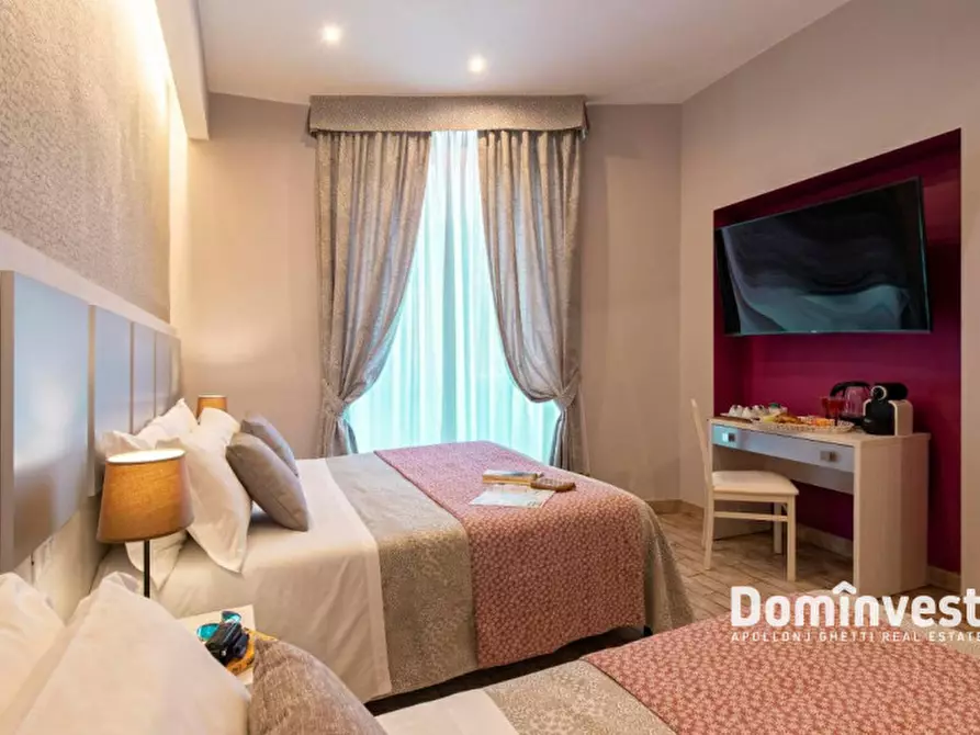 Immagine 21 di Attività commerciale in vendita  in Via XXIV Maggio a Roma