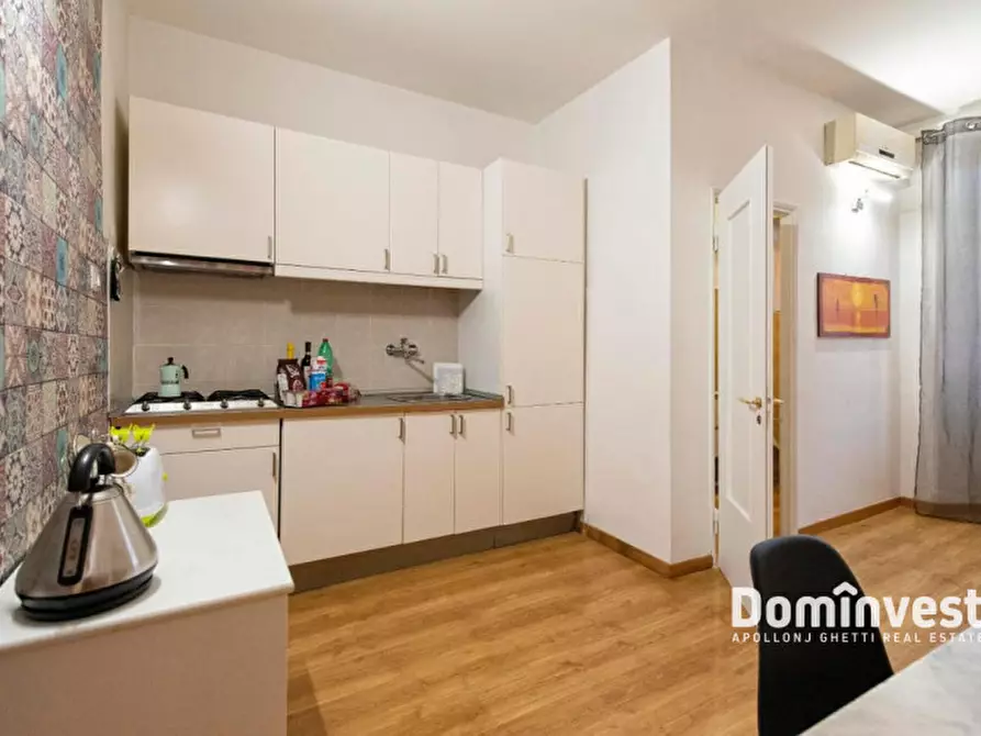 Immagine 15 di Attività commerciale in vendita  in Via Dei Sardi a Roma