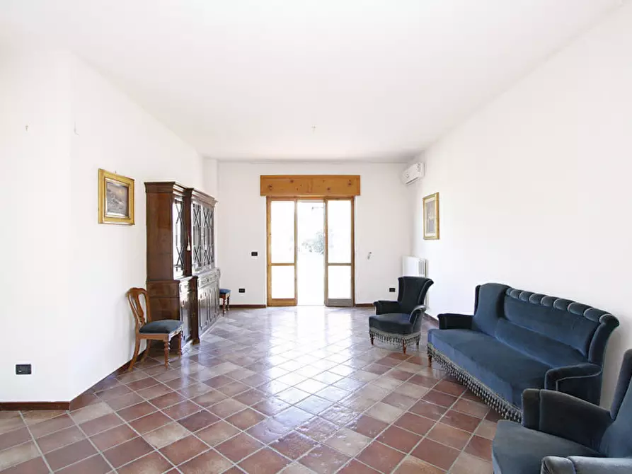 Immagine 2 di Attico in vendita  in Viale Italia a Matino