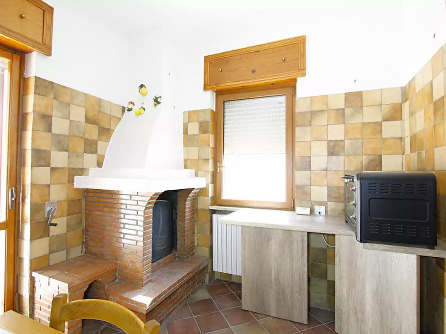 Immagine 10 di Attico in vendita  in Viale Italia a Matino