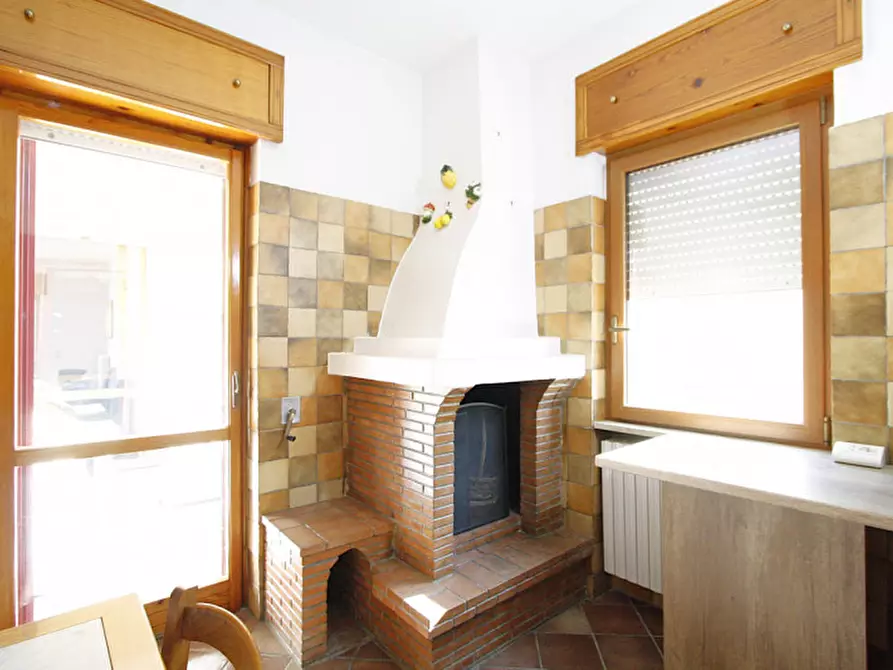 Immagine 12 di Attico in vendita  in Viale Italia a Matino