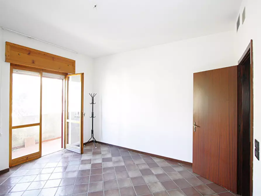 Immagine 23 di Attico in vendita  in Viale Italia a Matino