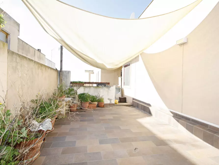 Immagine 30 di Attico in vendita  in Viale Italia a Matino