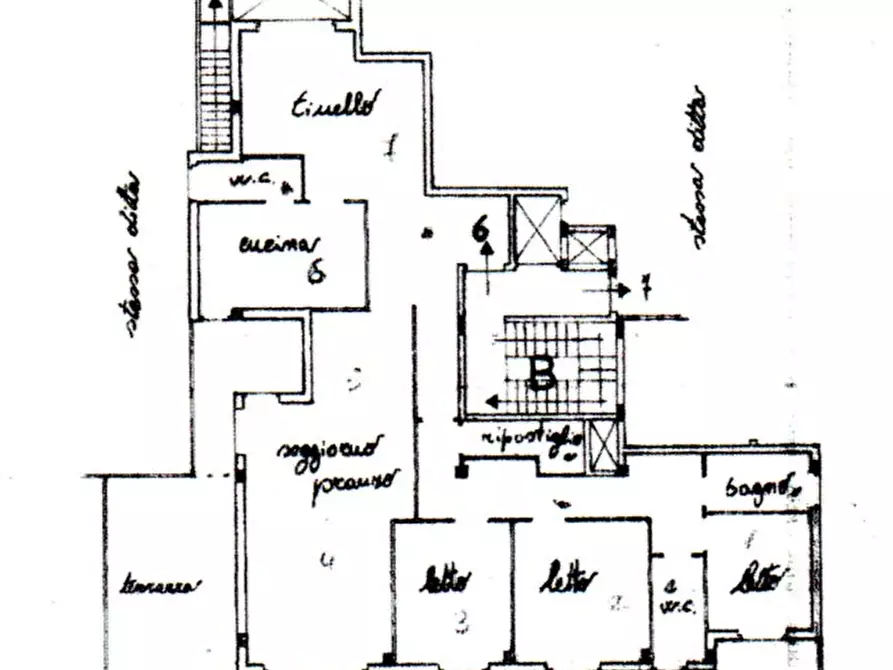 Immagine 36 di Attico in vendita  in Viale Italia a Matino