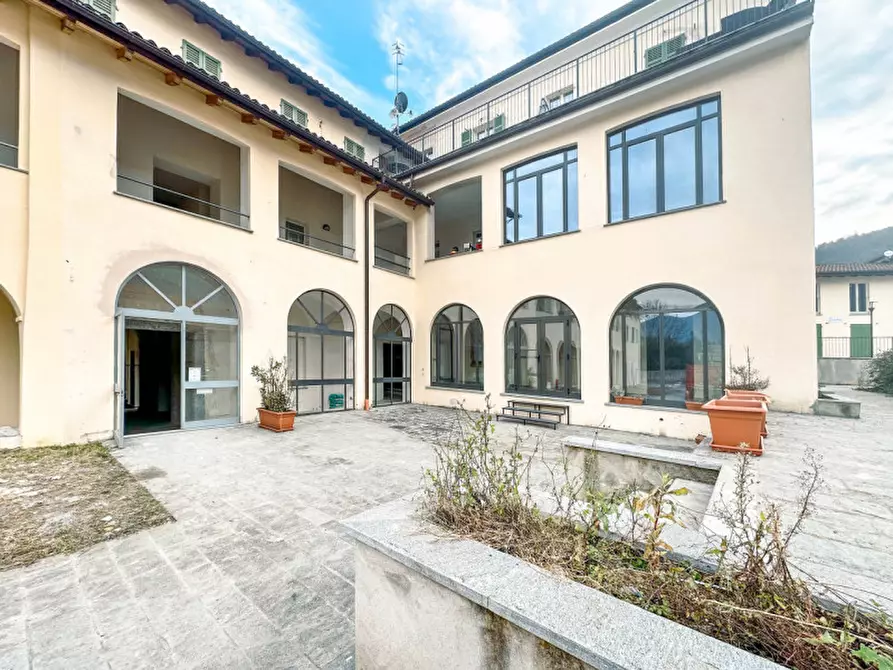 Immagine 10 di Appartamento in vendita  in via paolo zaccheo 16 a Cannobio