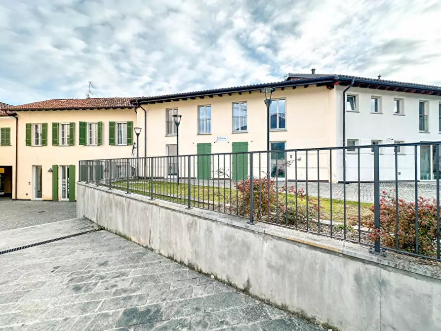 Immagine 11 di Appartamento in vendita  in via paolo zaccheo 16 a Cannobio
