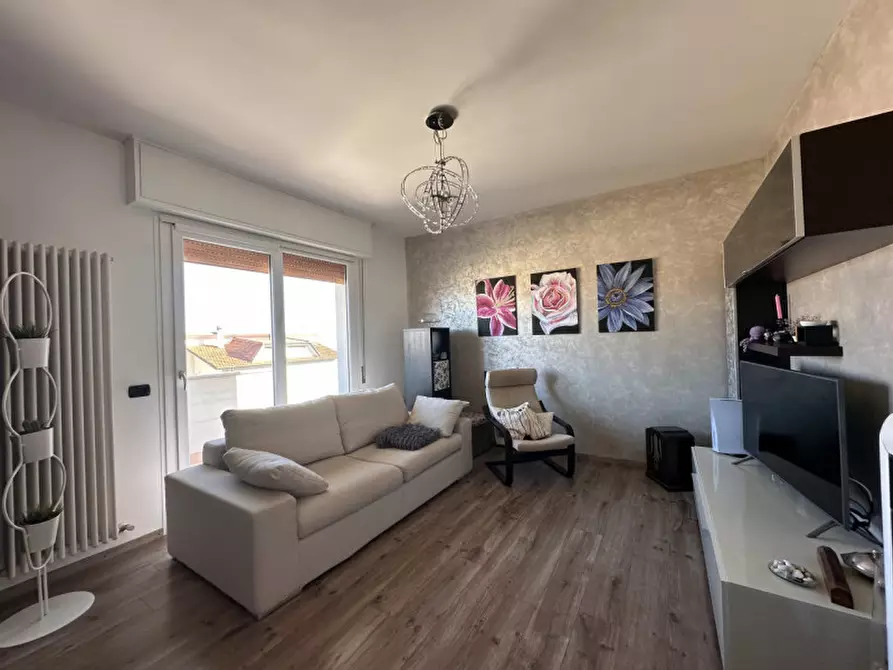 Immagine 1 di Appartamento in vendita  in Viale G. Carducci 264 a Mondolfo