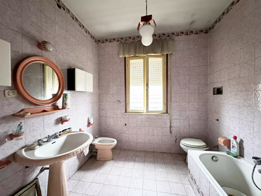 Immagine 8 di Casa indipendente in vendita  in VIA VALGRANDE a Sant'urbano