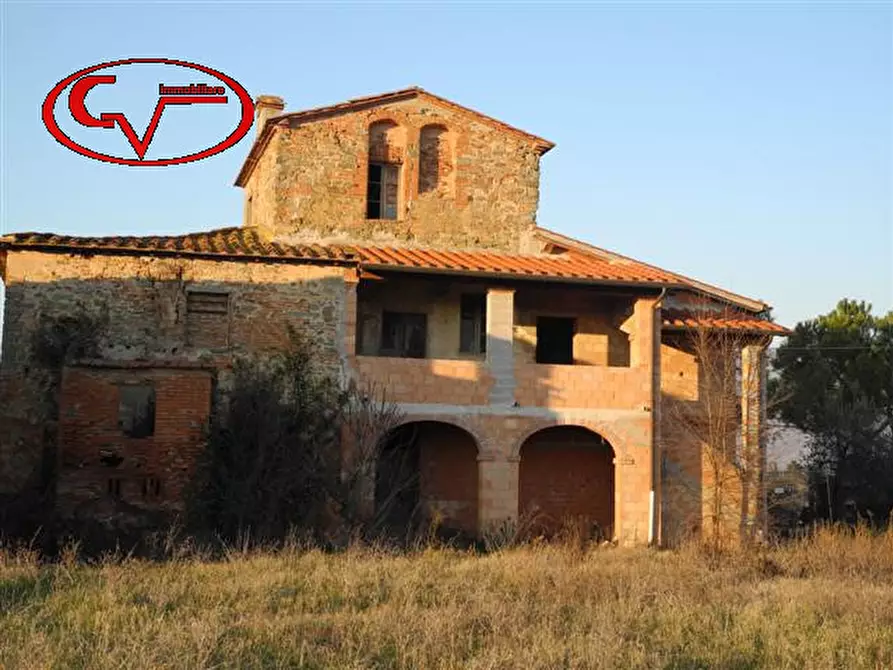 Immagine 1 di Villa in vendita  in CASTIGLION UBERTINI a Terranuova Bracciolini