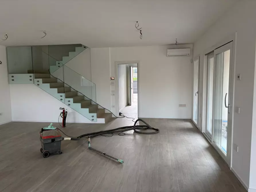 Immagine 2 di Casa bifamiliare in vendita  in via Vigonovese a Padova