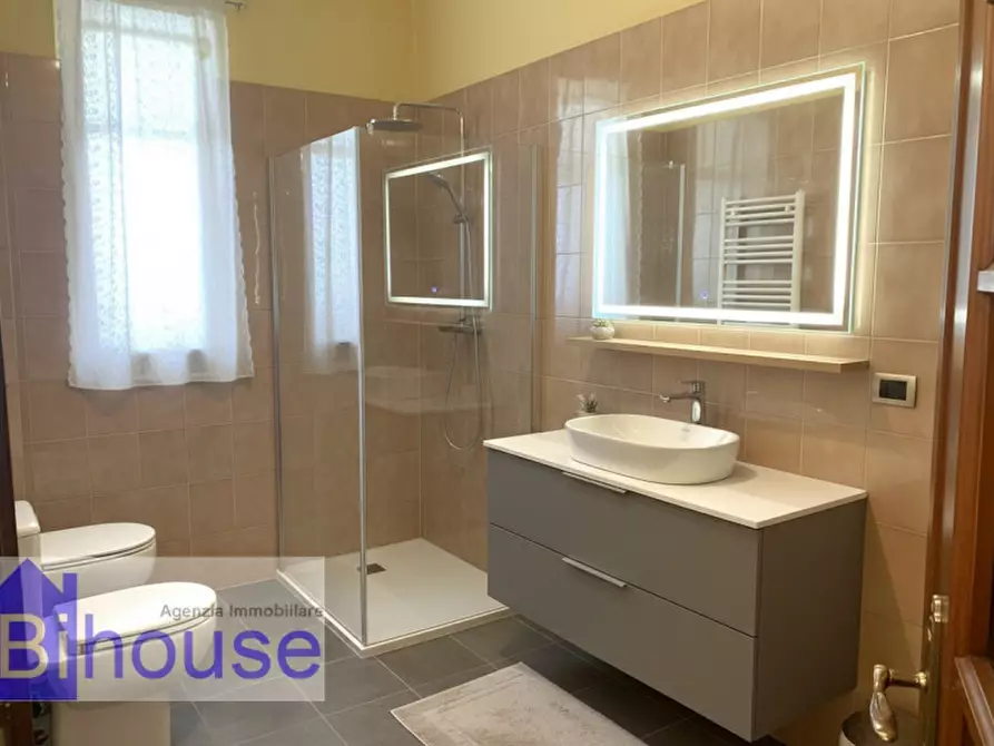 Immagine 5 di Appartamento in vendita  in via pietro micca 42 a Biella