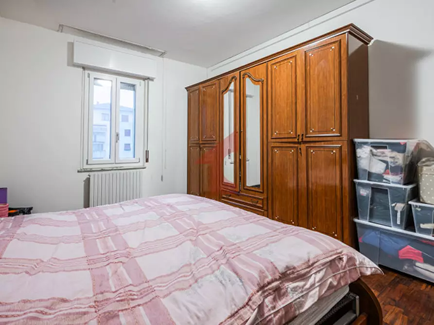 Immagine 23 di Appartamento in vendita  in Via Erba Edoari 2 a Parma