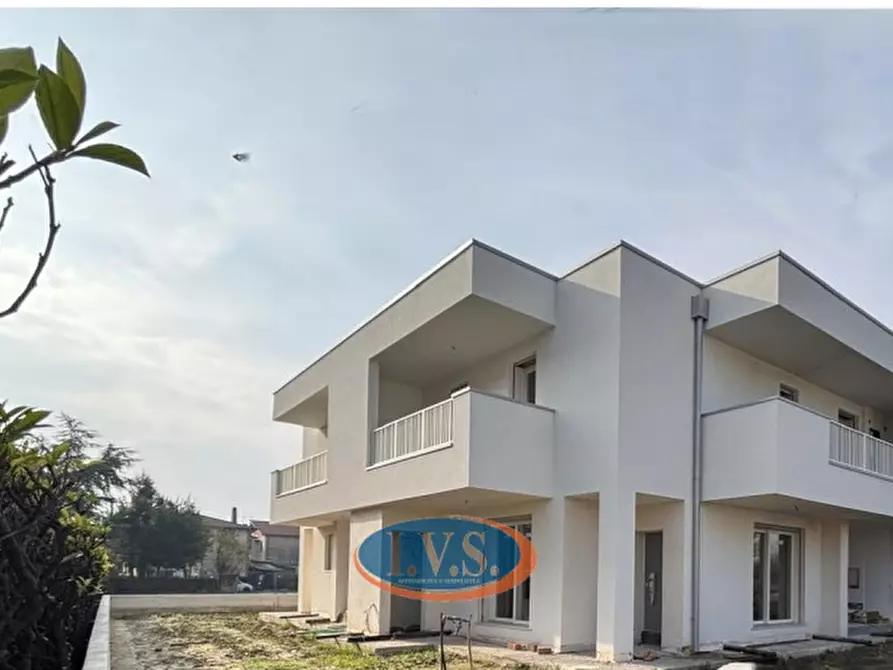 Immagine 2 di Casa quadrifamiliare in vendita  in Via San Pio x nr 3 a Abano Terme