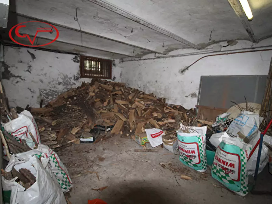 Immagine 30 di Villa in vendita  in via dante a Terranuova Bracciolini