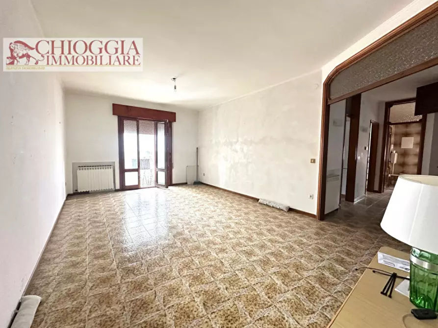 Immagine 1 di Appartamento in vendita  in Via Don Eugenio Bellemo a Chioggia